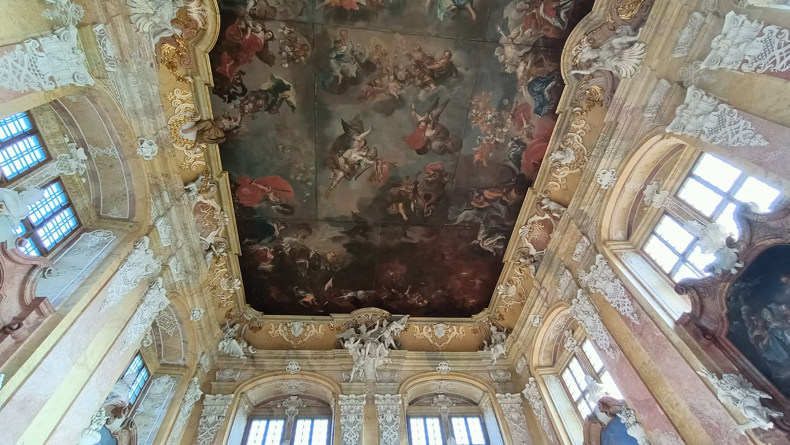 Opactwo w Lubiążu: największy klasztor cystersów na świecie