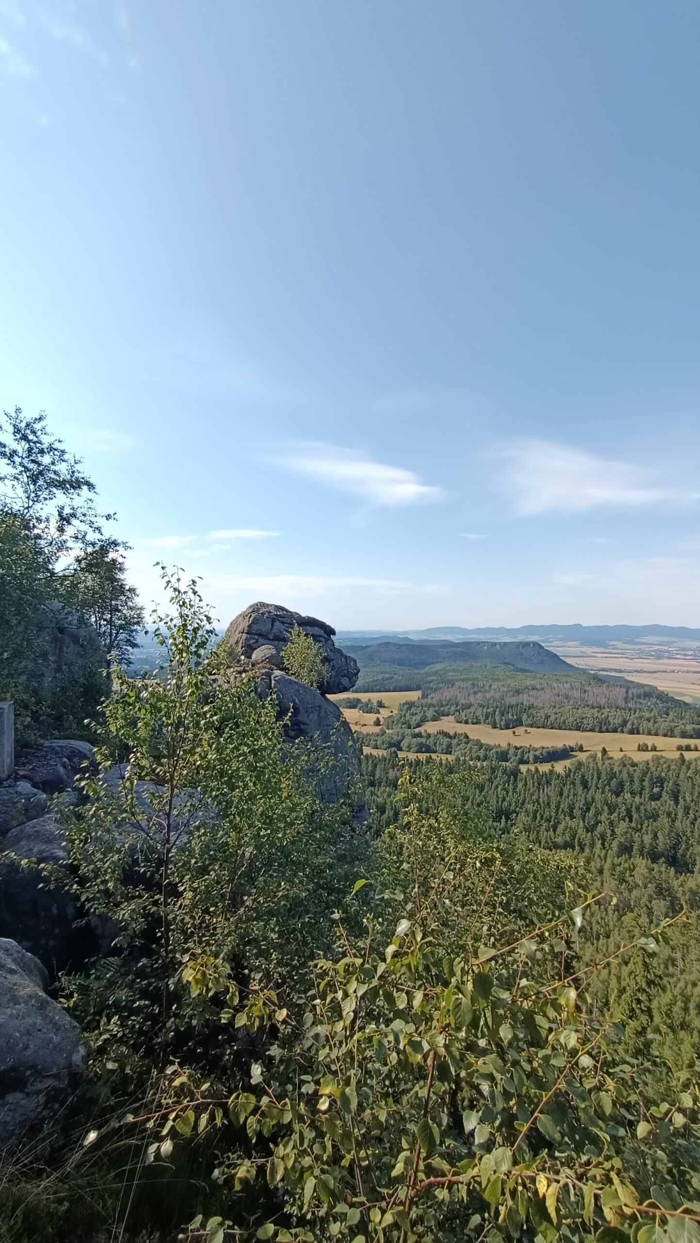 Szczeliniec Wielki: Magiczny Labirynt Gór Stołowych