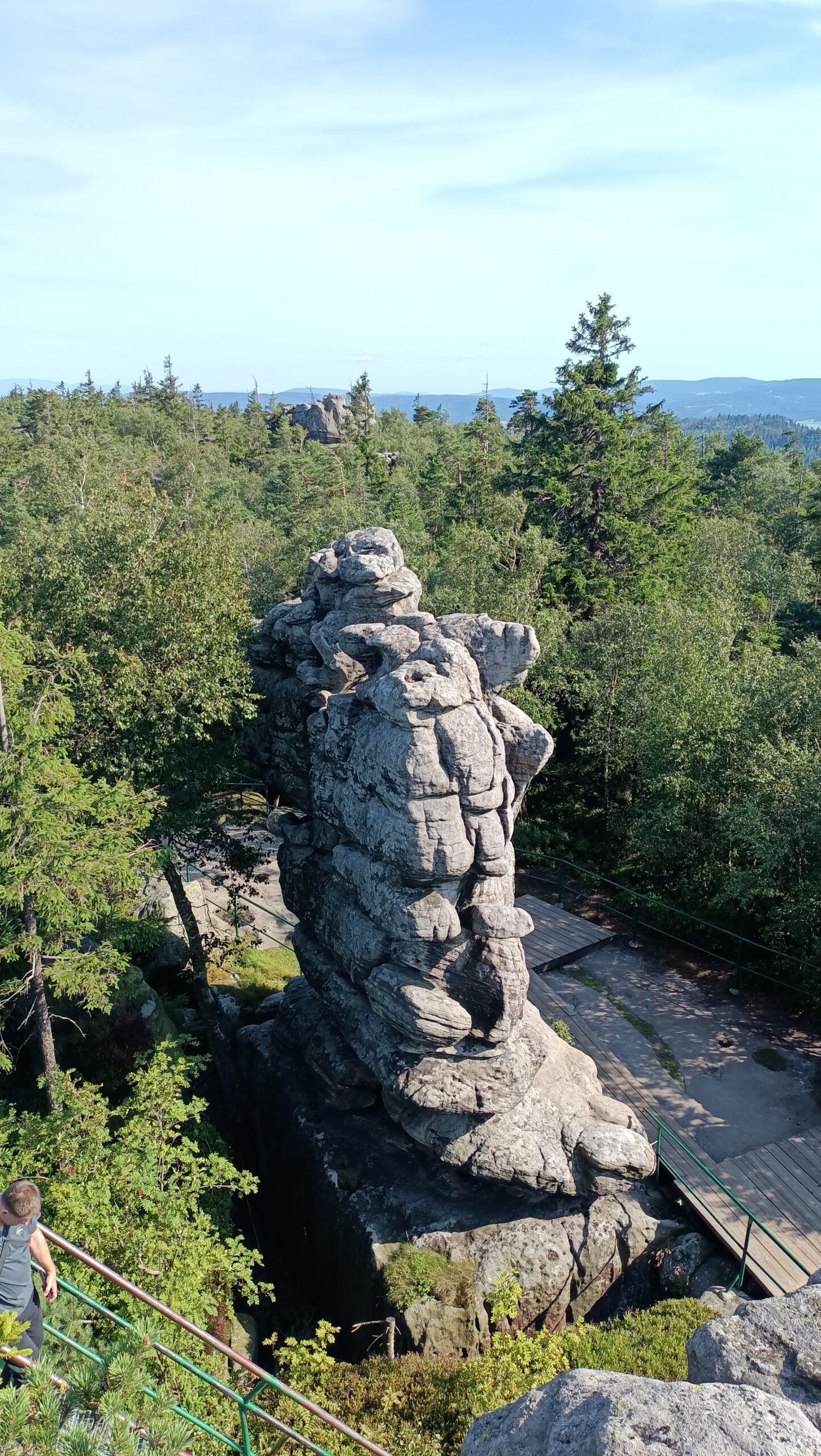 Szczeliniec Wielki: Magiczny Labirynt Gór Stołowych