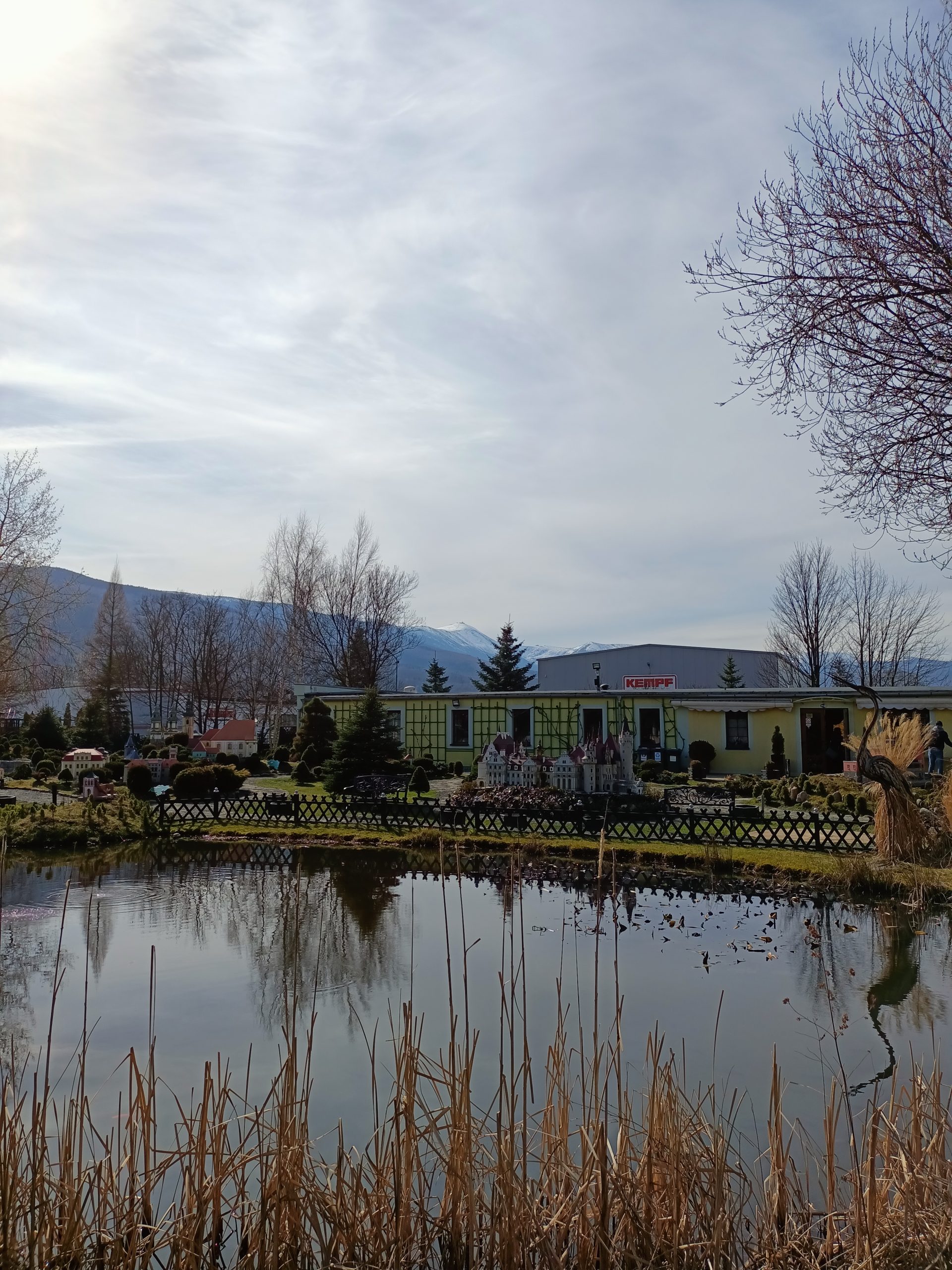 Co zobaczyć w Kowarach? Idealny plan na jednodniową wycieczkę u podnóża Karkonoszy