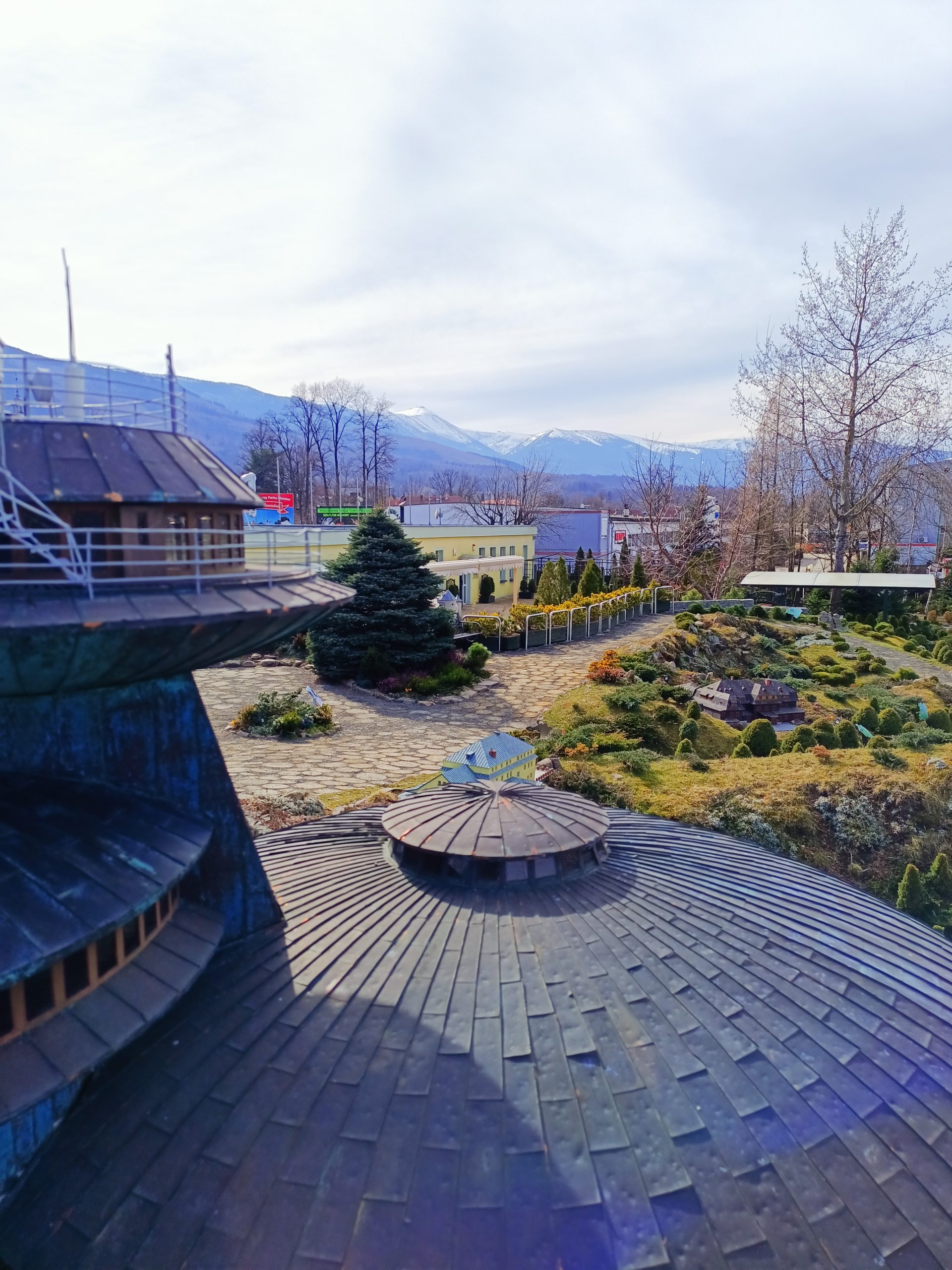 Co zobaczyć w Kowarach? Idealny plan na jednodniową wycieczkę u podnóża Karkonoszy