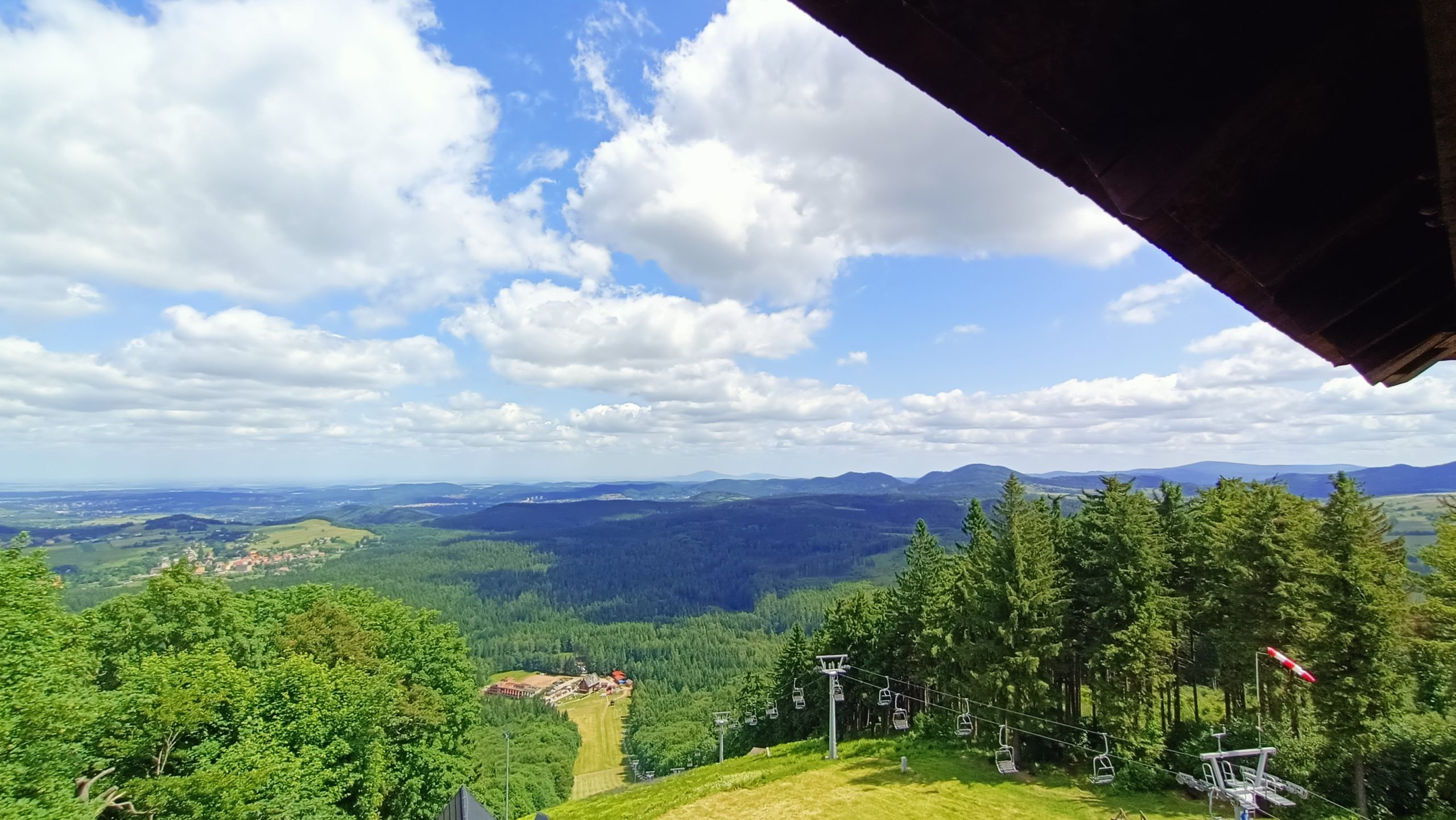 Dzikowiec Wielki: Nowa perła w koronie Sudetów. Dlaczego ta wieża widokowa to absolutny „must-see”?