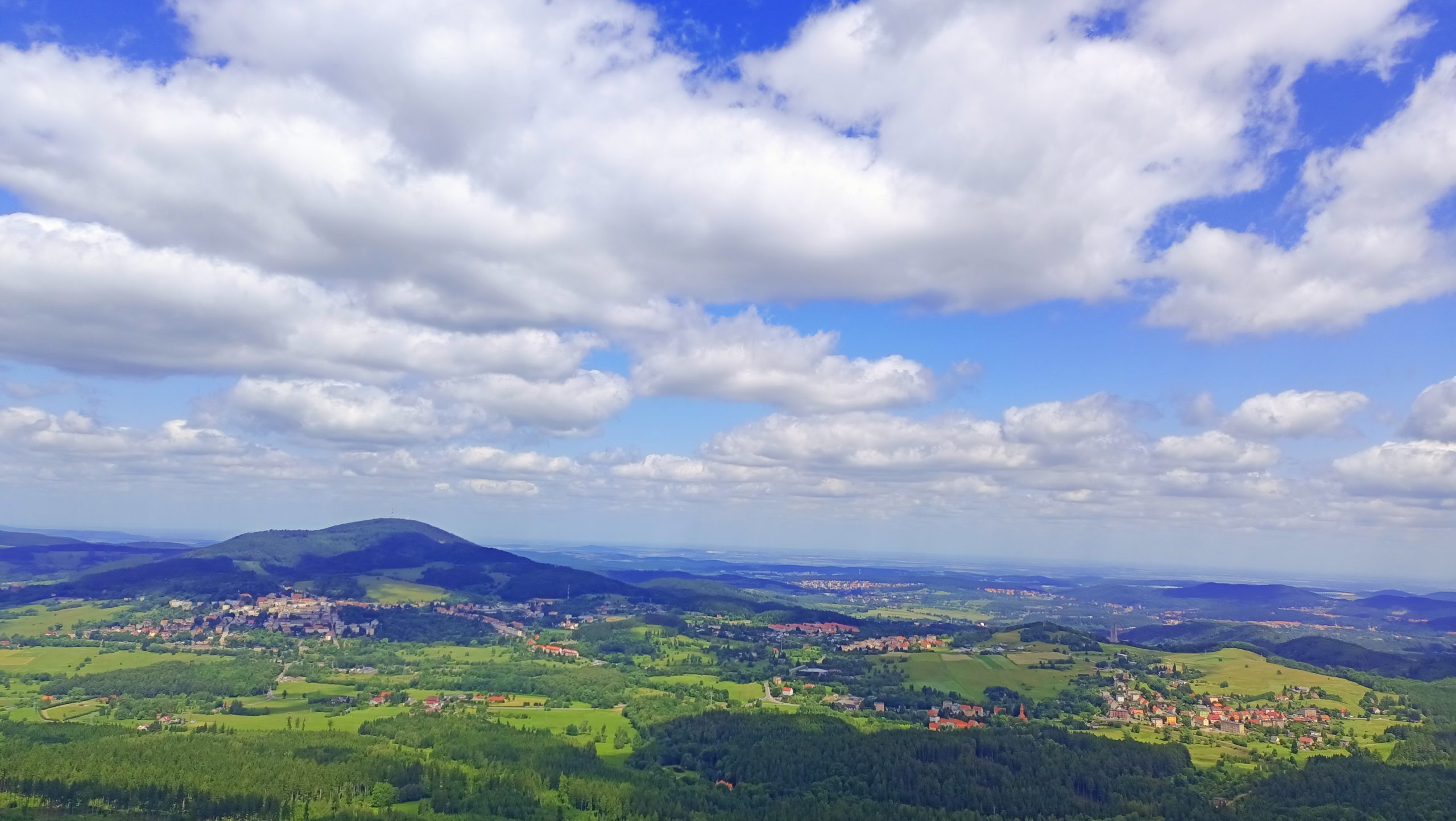 Dzikowiec Wielki: Nowa perła w koronie Sudetów. Dlaczego ta wieża widokowa to absolutny „must-see”?